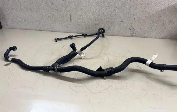 BMW 1 F20 F21 Fuel line pipe 8514094 14089210 VEL27018EA