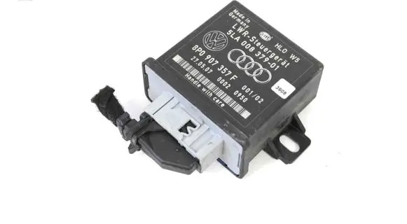 Audi A3 S3 8P Light module LCM 5LA008379 8P0907357F