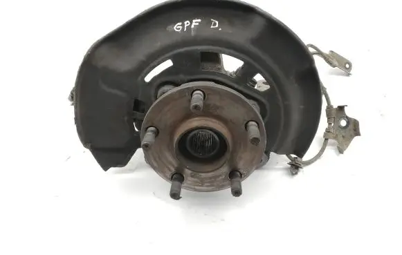 Toyota Avensis T270 Front wheel hub