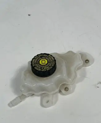 BMW iX Brake fluid reservoir 6898197
