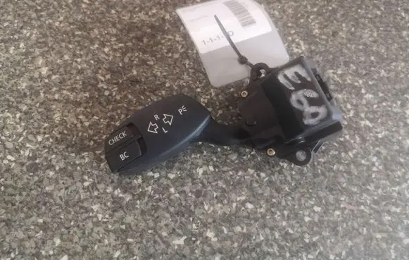BMW 5 E60 E61 Indicator stalk 6924103
