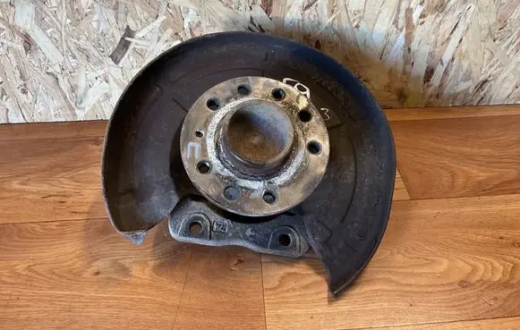Opel Meriva B Rear wheel hub