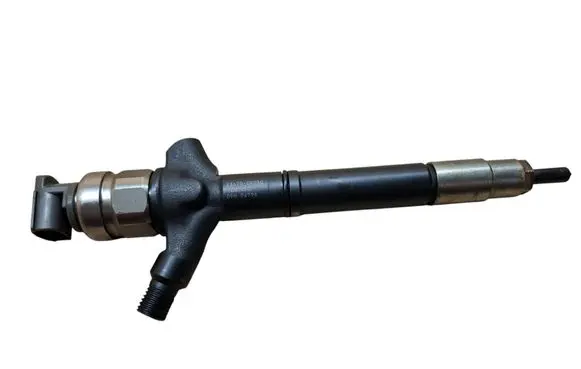 Toyota Avensis T250 Fuel injector 236700R050