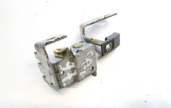 Honda CR-V Fuel tank opening switch 
