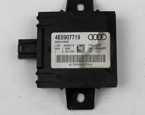 Audi A8 S8 D3 4E Alarm control unit/module 4E0907719