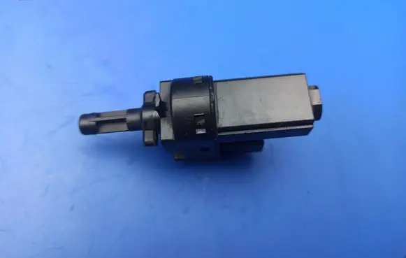 Clutch pedal sensor
