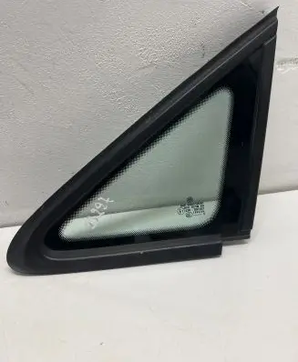 Volkswagen Caddy Front triangle window/glass 2K0845411G