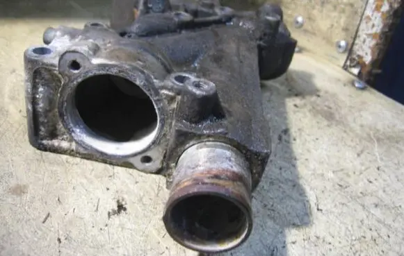 Peugeot 307 Thermostat/thermostat housing 9635696080