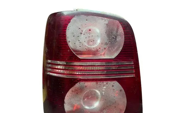 Volkswagen Touran I Rear/tail lights 1T0945257D