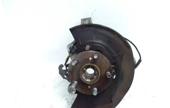 Lexus CT 200H Front wheel hub spindle knuckle