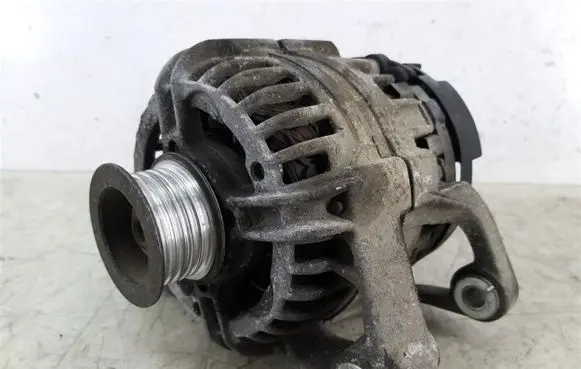 Opel Astra G Generator/alternator 90561167