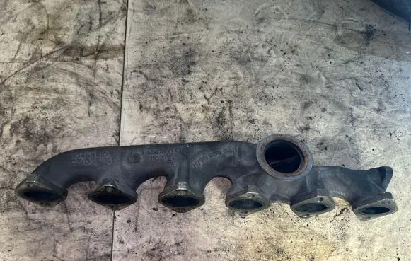 BMW 3 E90 E91 Exhaust manifold 7796886
