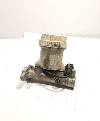Mitsubishi Pajero Sport I Master brake cylinder 