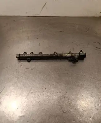 Mercedes-Benz E W211 Fuel main line pipe R9144Z141A A6460700395 93077512a
