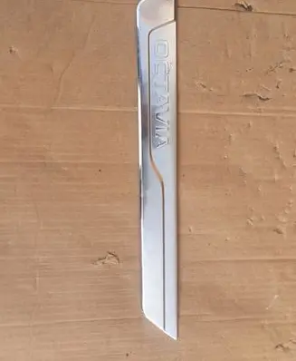 Skoda Octavia Mk4 Front sill trim cover 5E3853814