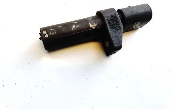 Mercedes-Benz C W203 Crankshaft position sensor 0031532828