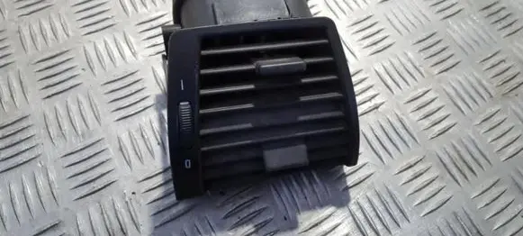 BMW X5 E53 Dash center air vent grill 64228402216 64.22-8402216