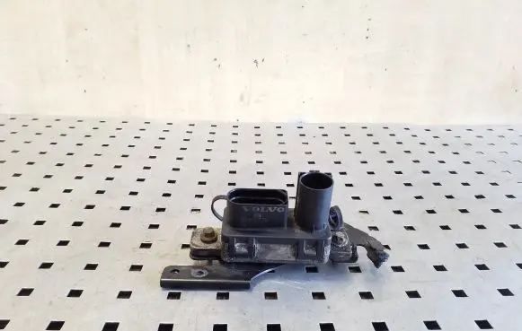 Glow plug pre-heat relay
