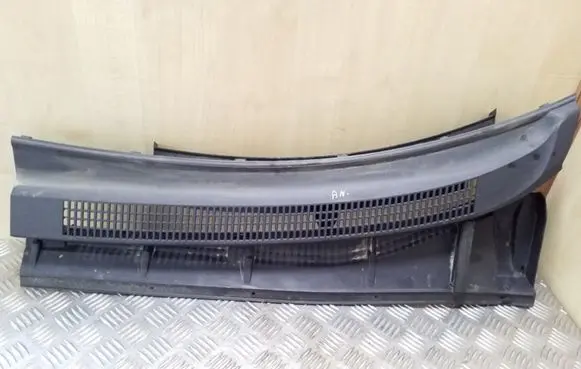 Toyota Avensis T270 Wiper trim 5570905100