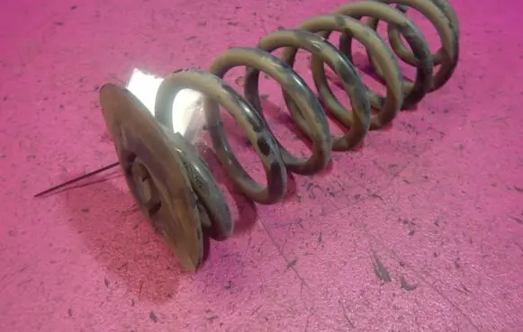 BMW 5 E39 Rear coil spring