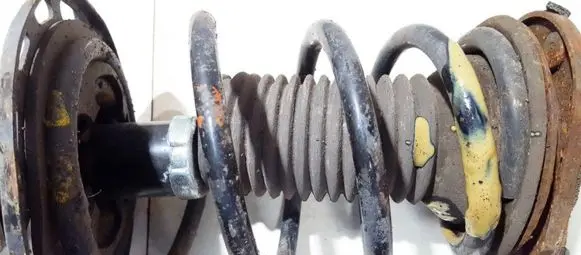 Toyota Avensis T270 Front coil spring