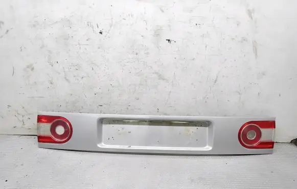 Volkswagen Sharan Rear light center trim bar blend 964981