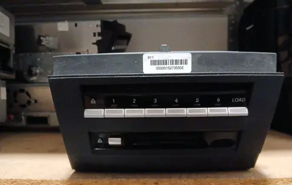 Mercedes-Benz S W221 Radio/GPS head unit trim A2218703185