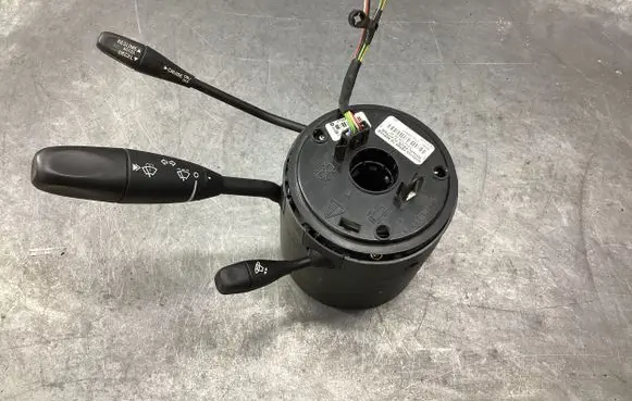 Chrysler 300 - 300C Wiper turn signal indicator stalk/switch 01412525 1FT66XXXAB 510612063351