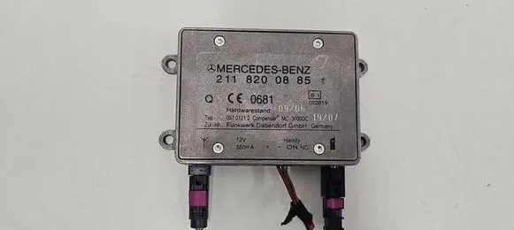 Mercedes-Benz S W221 Aerial antenna amplifier 2118200885