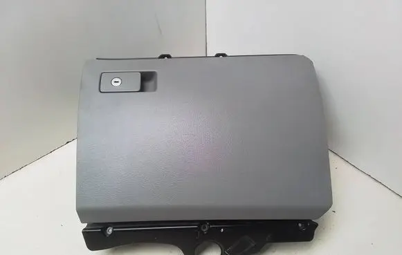 Glove box