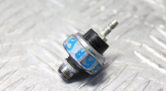 Honda Legend III KA9 Oil pressure sensor 