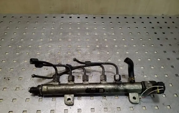 Opel Astra H Fuel main line pipe 0445214056 0281002507 0281002706