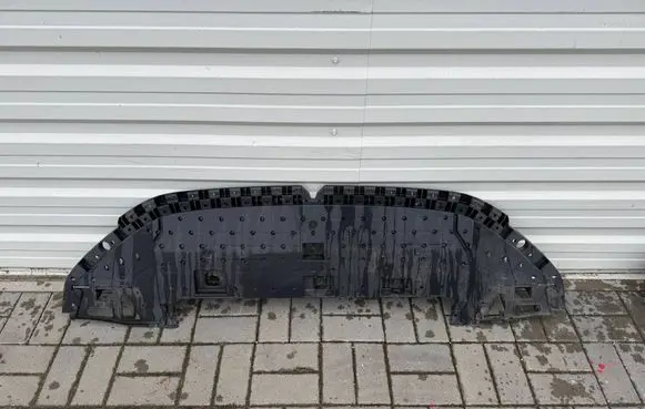 Peugeot 208 II Front bumper skid plate/under tray 9823206580