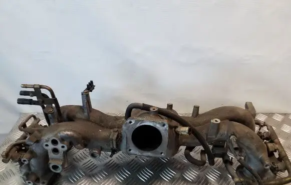 Subaru Legacy Intake manifold