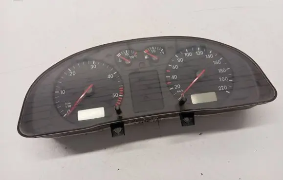 Volkswagen PASSAT B5 Speedometer (instrument cluster) 3B0919861J 09051940090