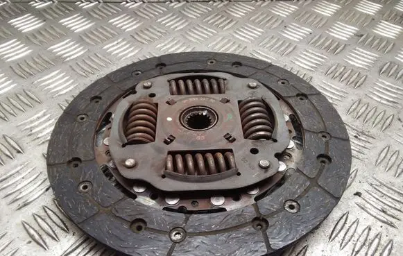 Peugeot 307 Clutch pressure plate 9653909780
