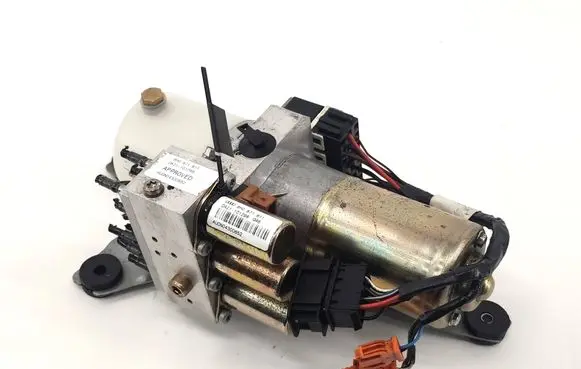 Audi A4 S4 B6 8E 8H Convertible roof hydraulic pump 8H0871611