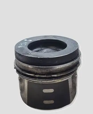 Volvo V40 Piston D4162T