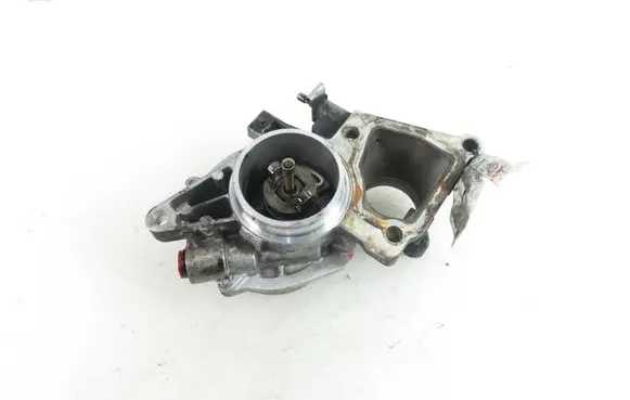 Ford Mondeo Mk III Vacuum pump 72245410B
