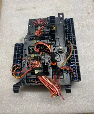 BMW 2 F46 Fuse module 9360501 19348710 206207