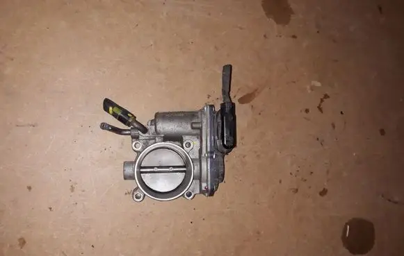 Hyundai ix35 Throttle valve 351002E000
