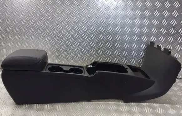 Volvo V50 Center console 8687407