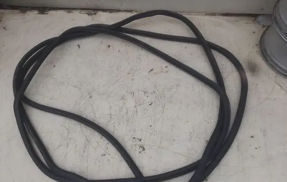 Seat Arona Rubber seal loading door 