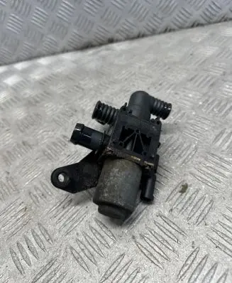 BMW X5 F15 Coolant heater control valve 6950257 1147412194 78890Y28K