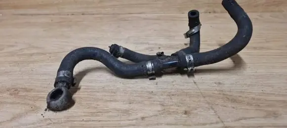 Volvo S60 Fuel injector supply line/pipe 
