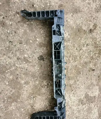 Opel Vivaro Radiator support slam panel