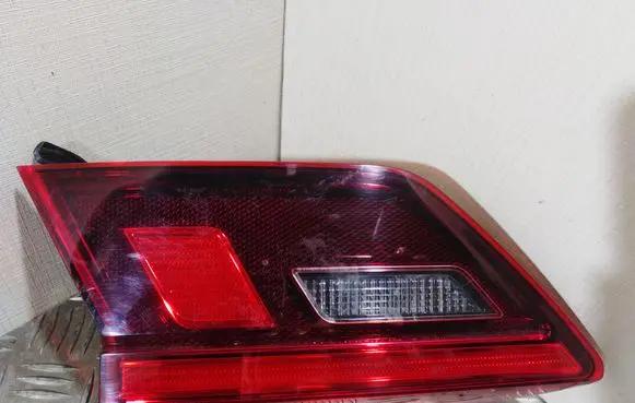 Volkswagen Tiguan Tailgate rear/tail lights 5NN945094
