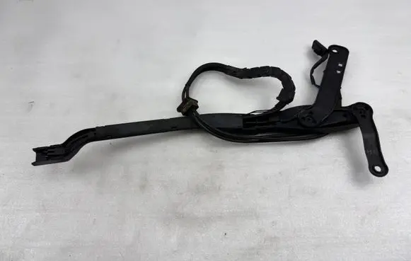 Mercedes-Benz GL X166 Front wiper blade arm W000052849