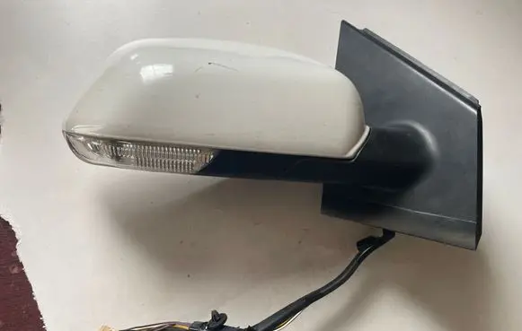 Volkswagen Polo IV 9N3 Front door electric wing mirror 213856072