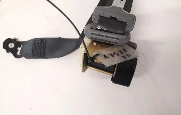 Renault Laguna I Front seatbelt 7700428702 7700428702j